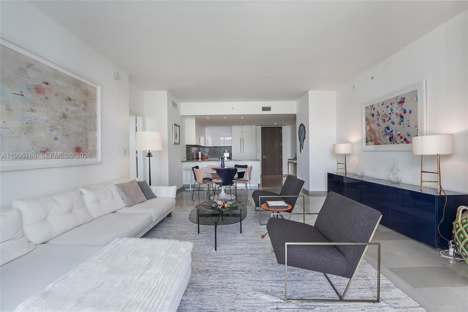 68 SE 6th St # 2104, Miami FL 33131 photo 4
