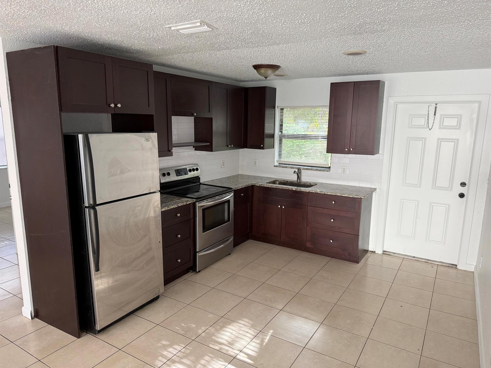 336 NE 12th Avenue, Boynton Beach FL 33435 photo 2