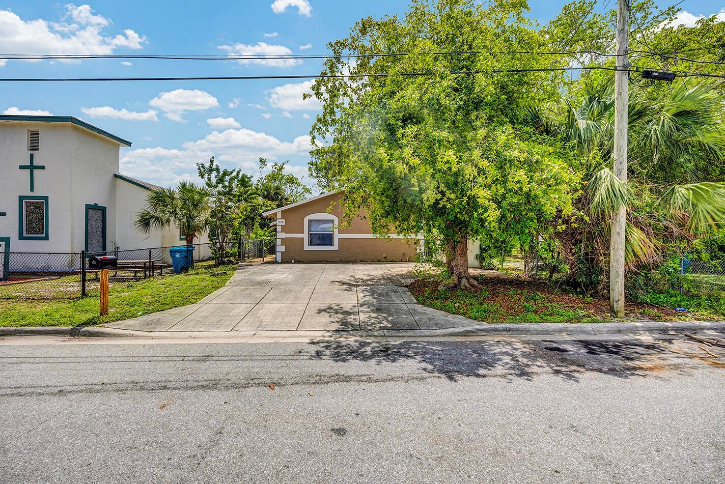 336 NE 12th Avenue, Boynton Beach FL 33435 photo 4