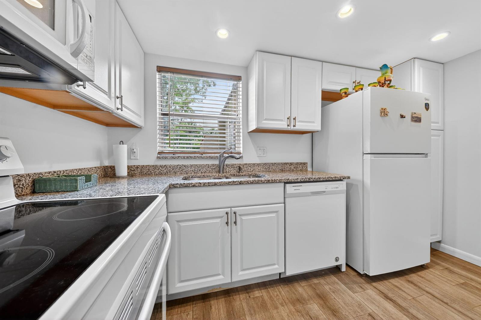 211 Lake Dora Drive, West Palm Beach FL 33411 photo 3