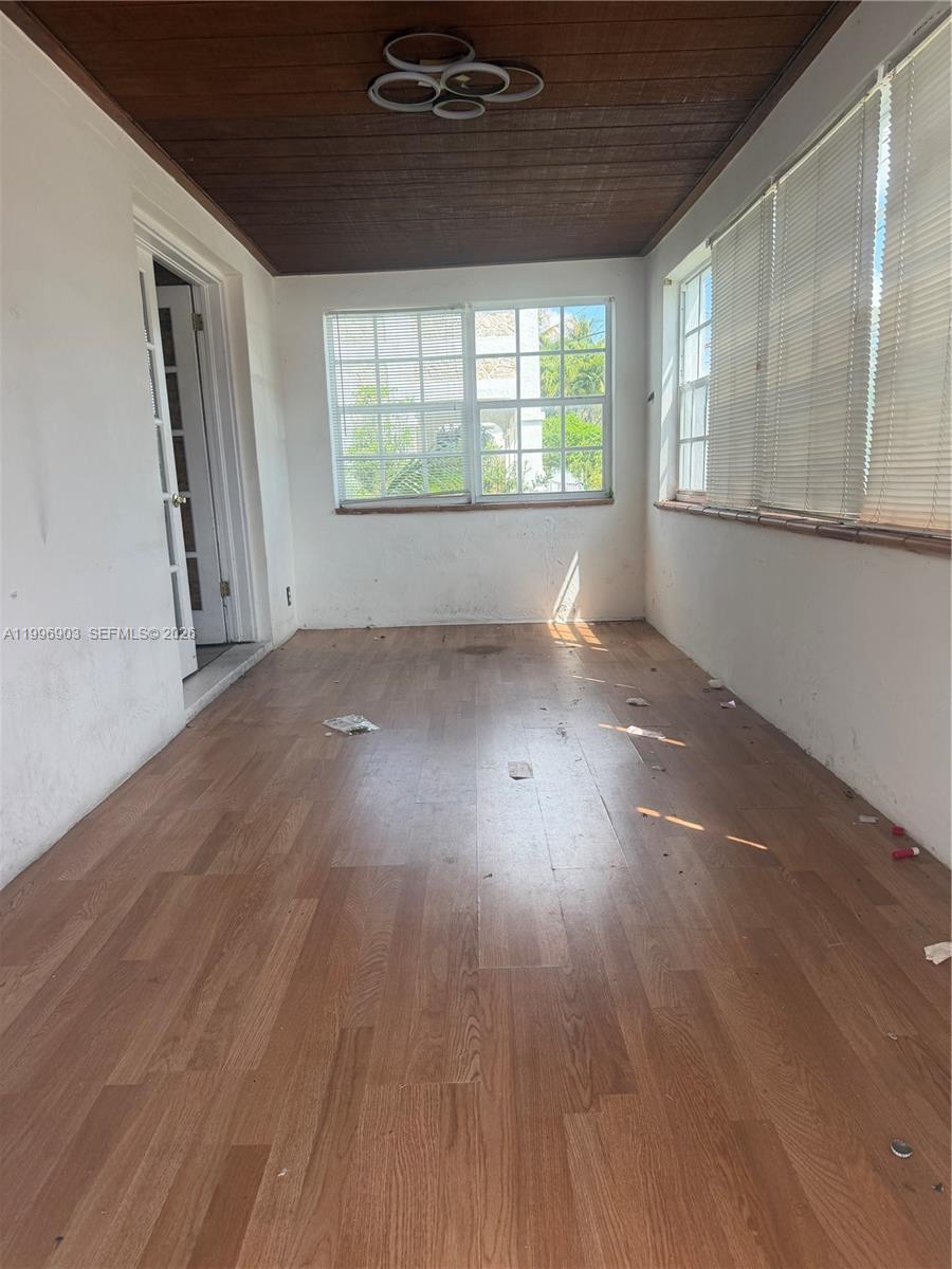 634 SW 10th Ave, Miami FL 33130 photo 2