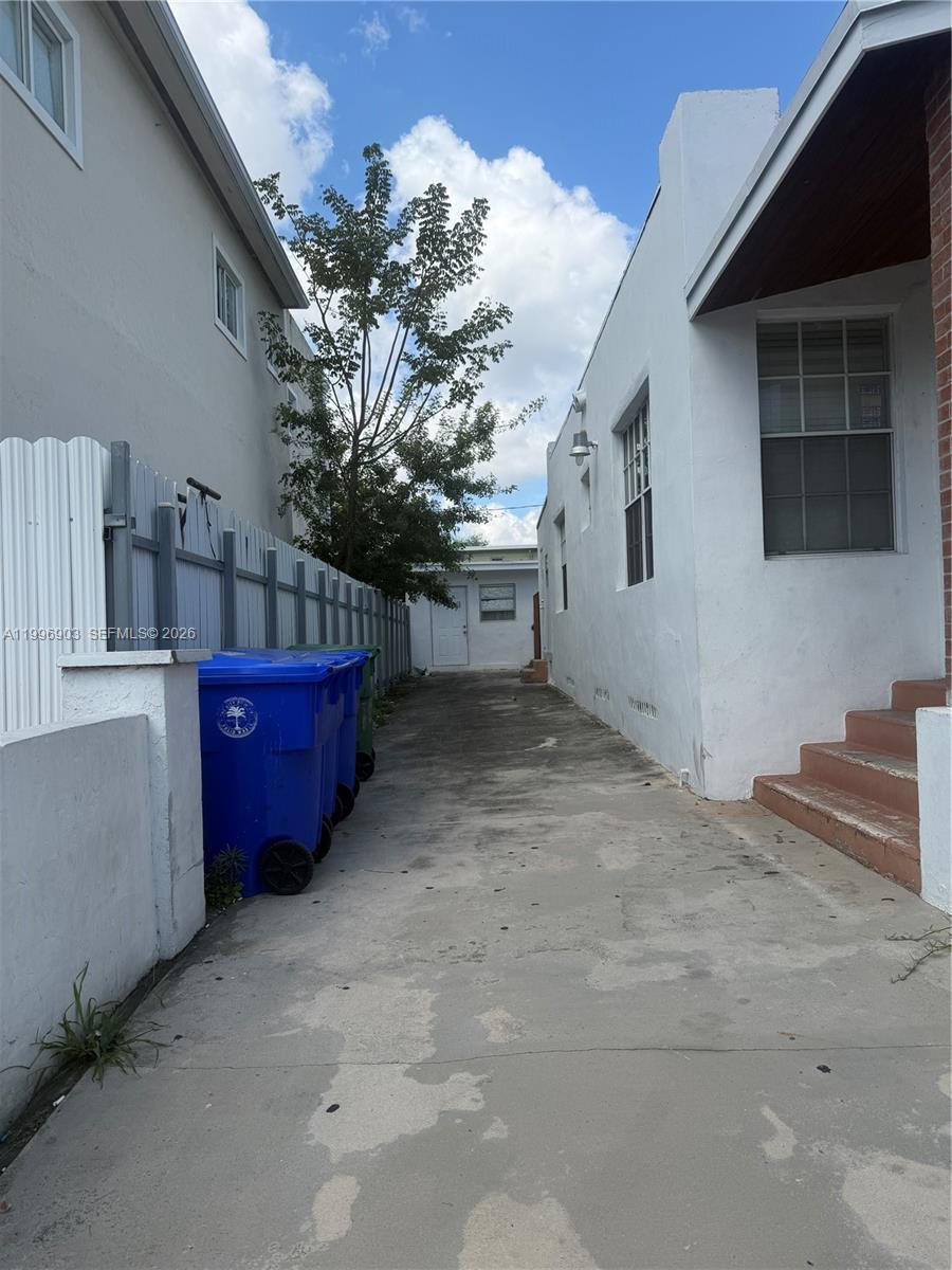 634 SW 10th Ave, Miami FL 33130 photo 4