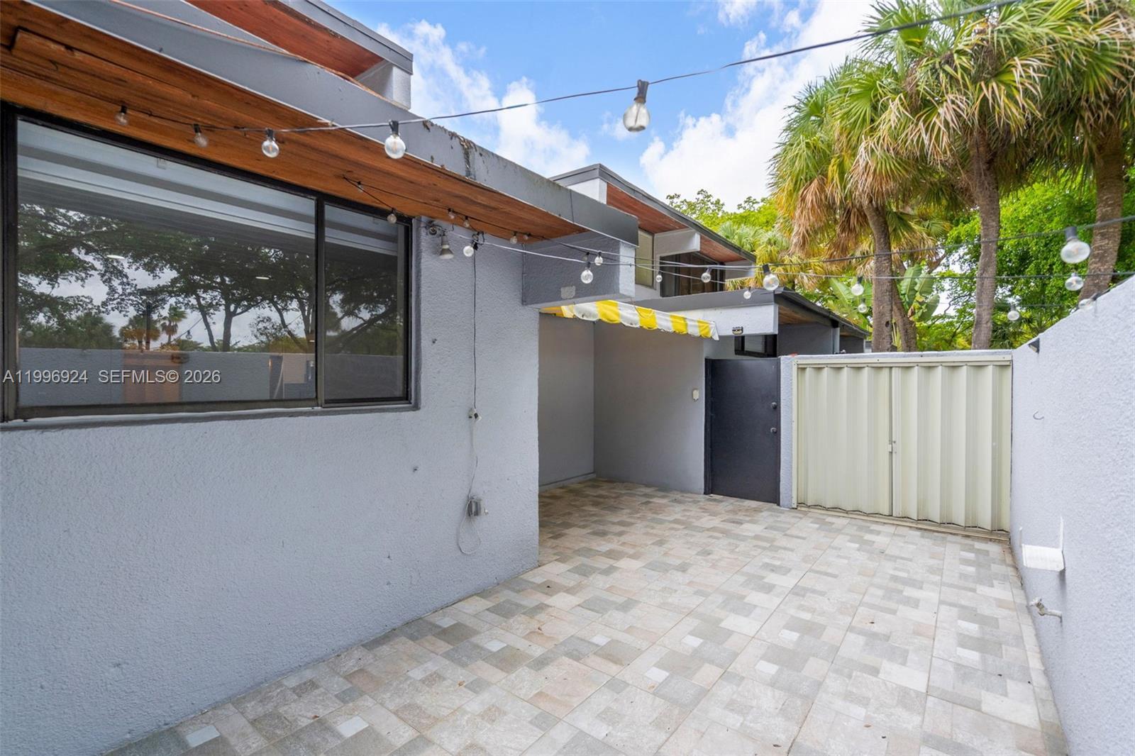 6448 Windmill Gate Rd, Miami Lakes FL 33014 photo 4