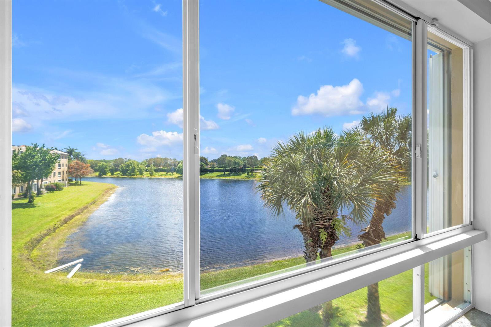 5842 Crystal Shores Drive # 302, Boynton Beach FL 33437 photo 3