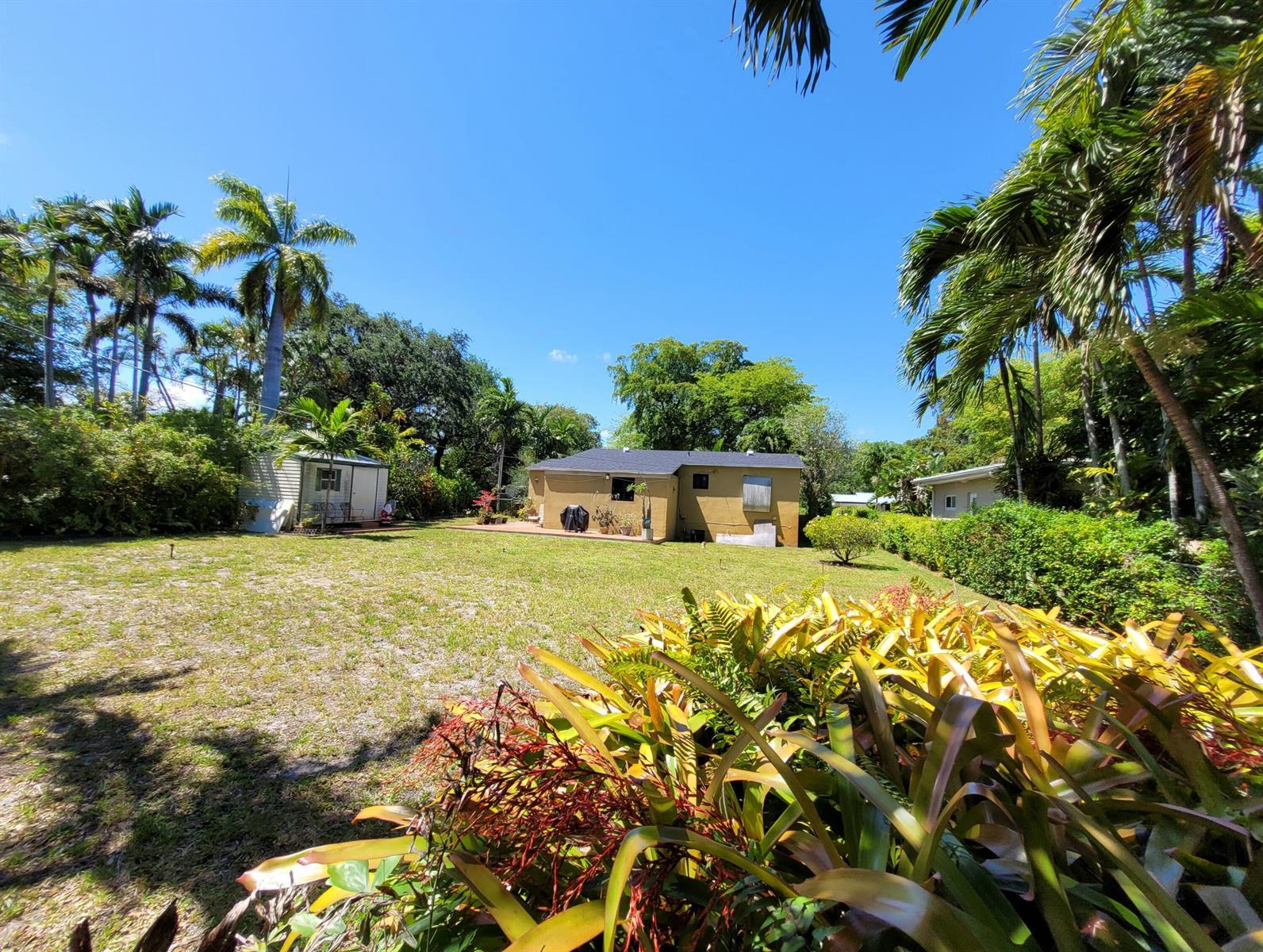 1060 NE 122nd Street, North Miami FL 33161 photo 3