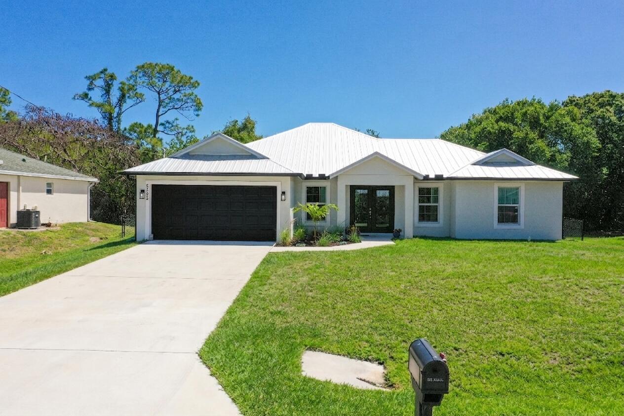 5302 Seagrape Drive, Fort Pierce FL 34982 photo 2