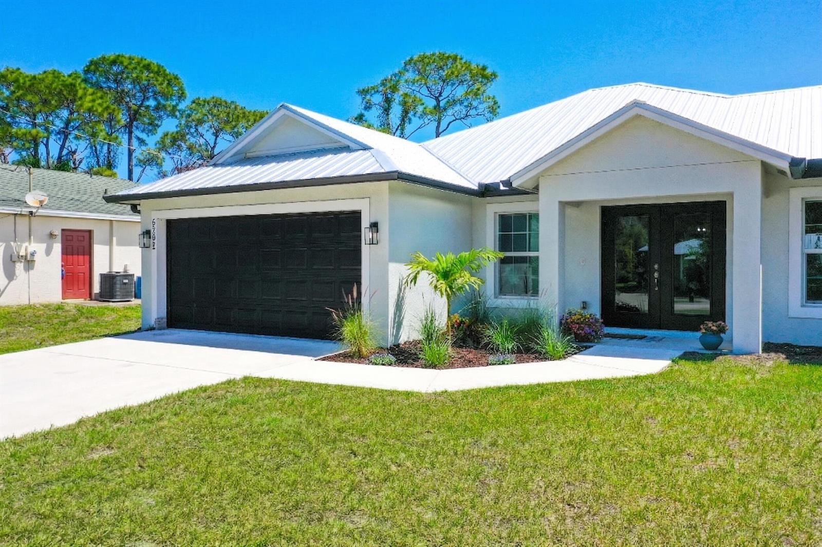 5302 Seagrape Drive, Fort Pierce FL 34982 photo 3