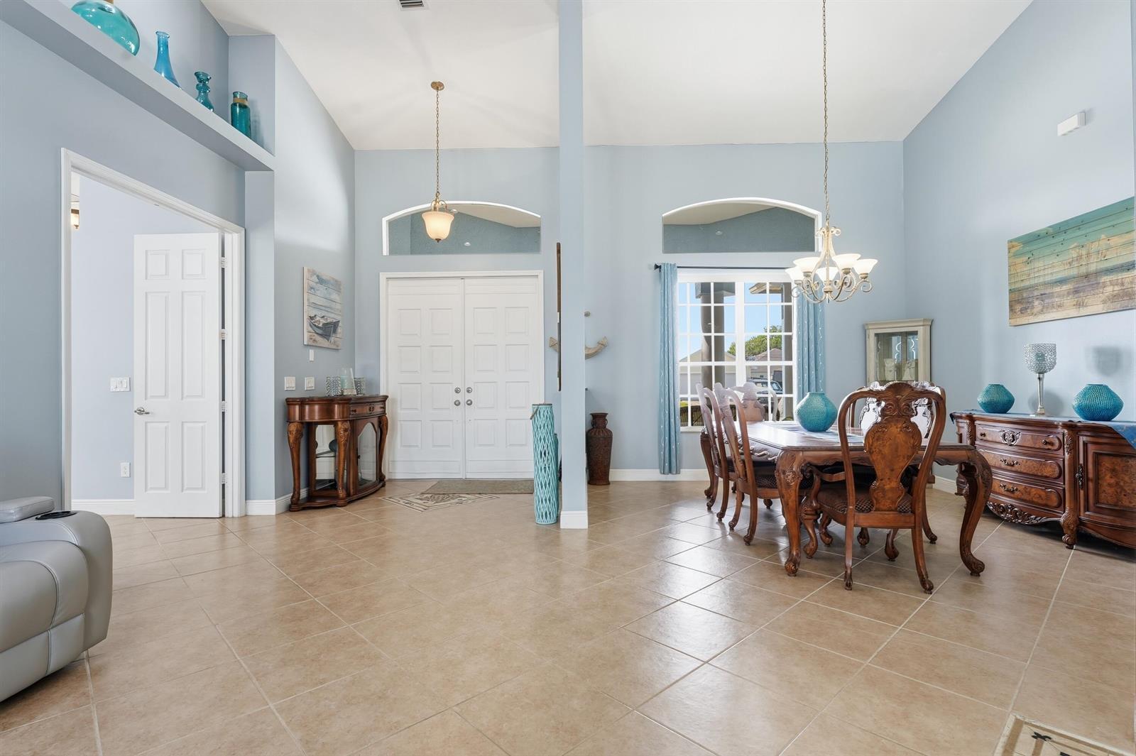561 SW Prater Avenue, Port St. Lucie FL 34953 photo 4