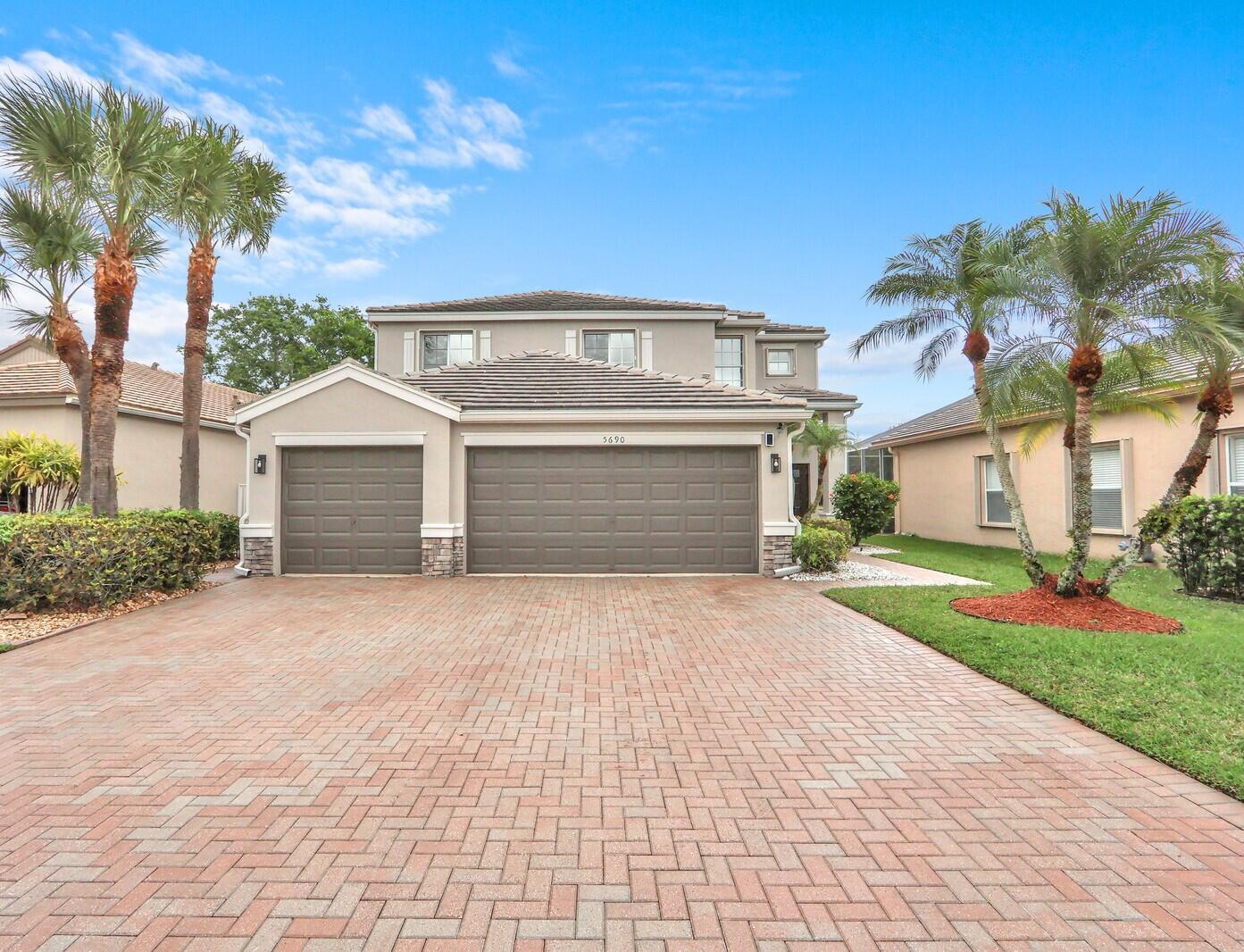 5690 Saddle Trail Lane, Lake Worth FL 33449 photo 2