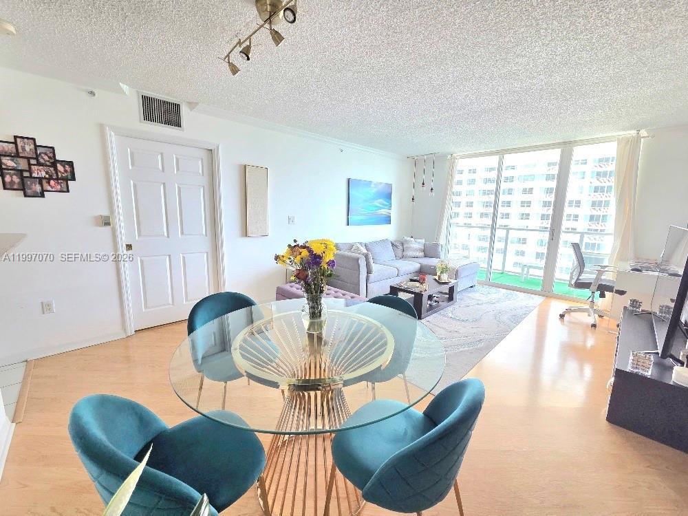 1155 Brickell Bay Dr # 2006, Miami FL 33131 photo 2