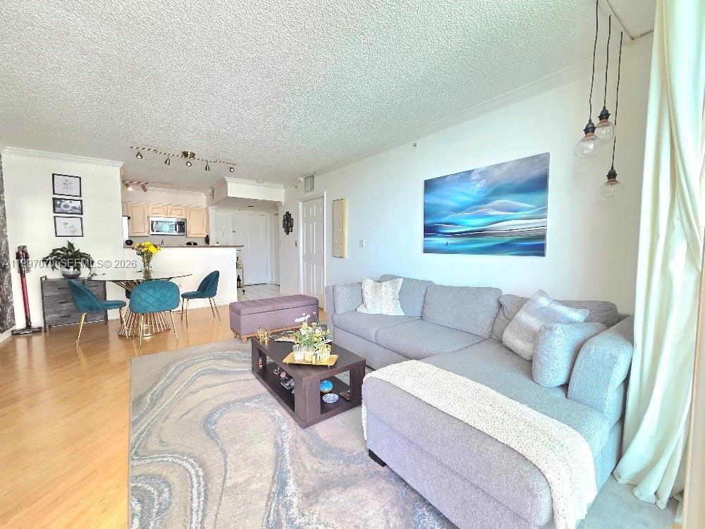 1155 Brickell Bay Dr # 2006, Miami FL 33131 photo 3