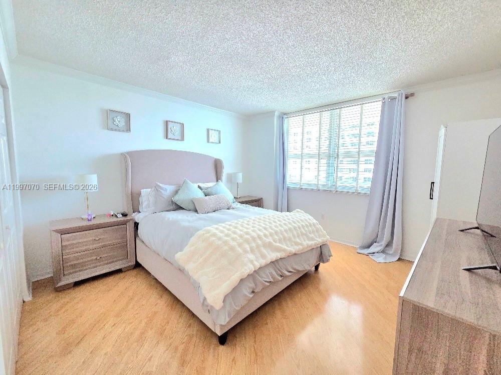 1155 Brickell Bay Dr # 2006, Miami FL 33131 photo 5