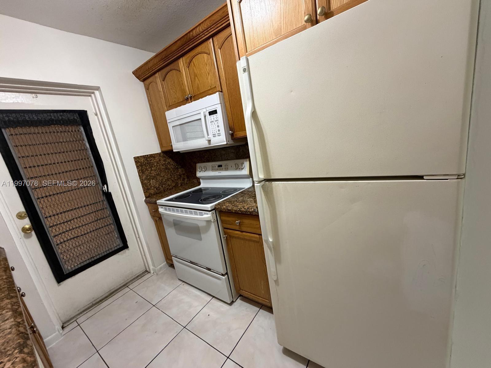 8704 NW 35th St # 208, Coral Springs FL 33065 photo 2