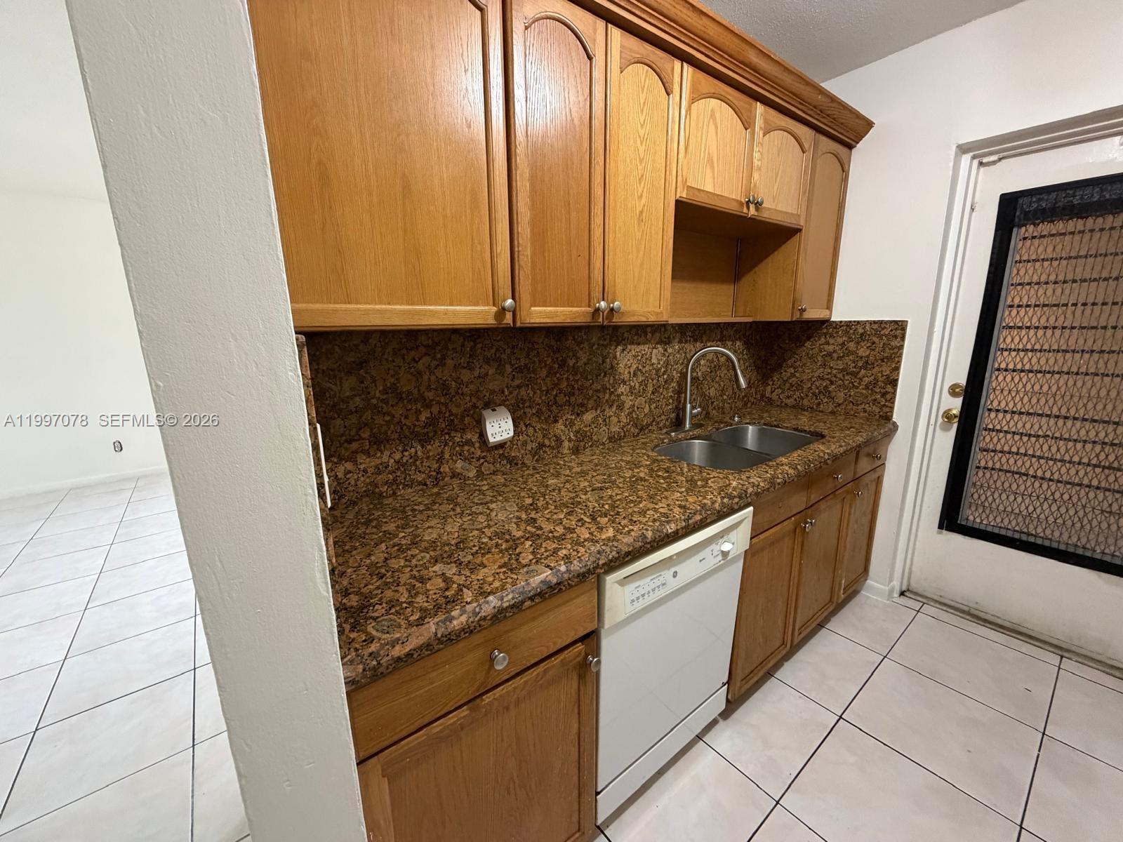 8704 NW 35th St # 208, Coral Springs FL 33065 photo 3