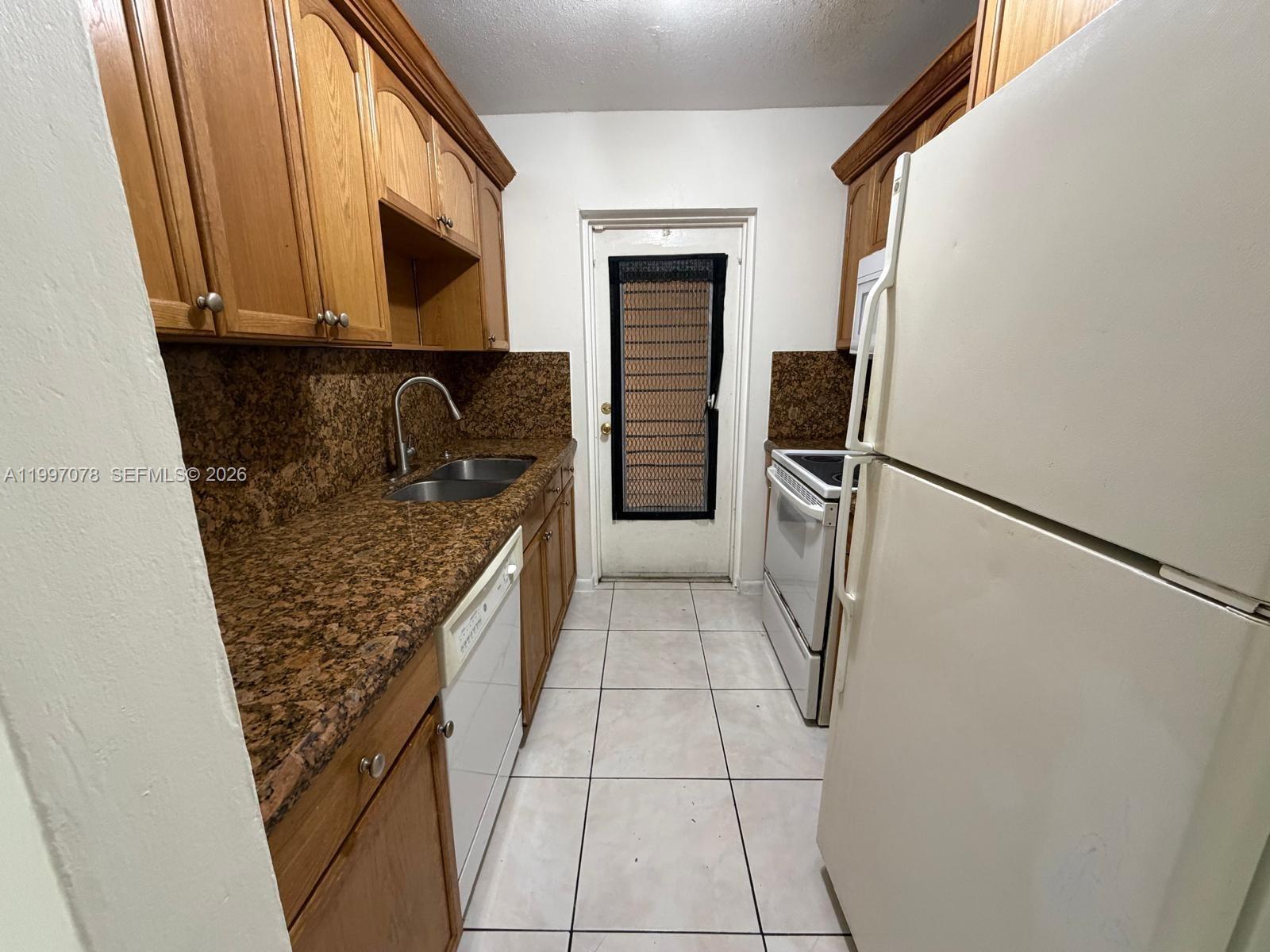 8704 NW 35th St # 208, Coral Springs FL 33065 photo 4