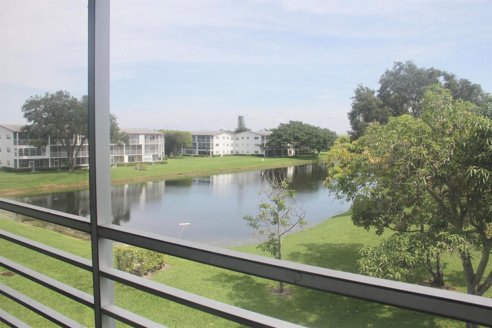 454 Fanshaw K, Boca Raton FL 33434 photo 2