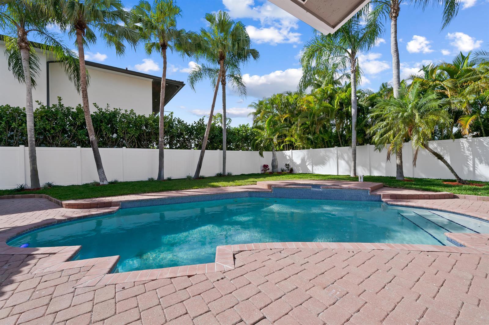 10141 SW 3rd Street, Plantation FL 33324 photo 2