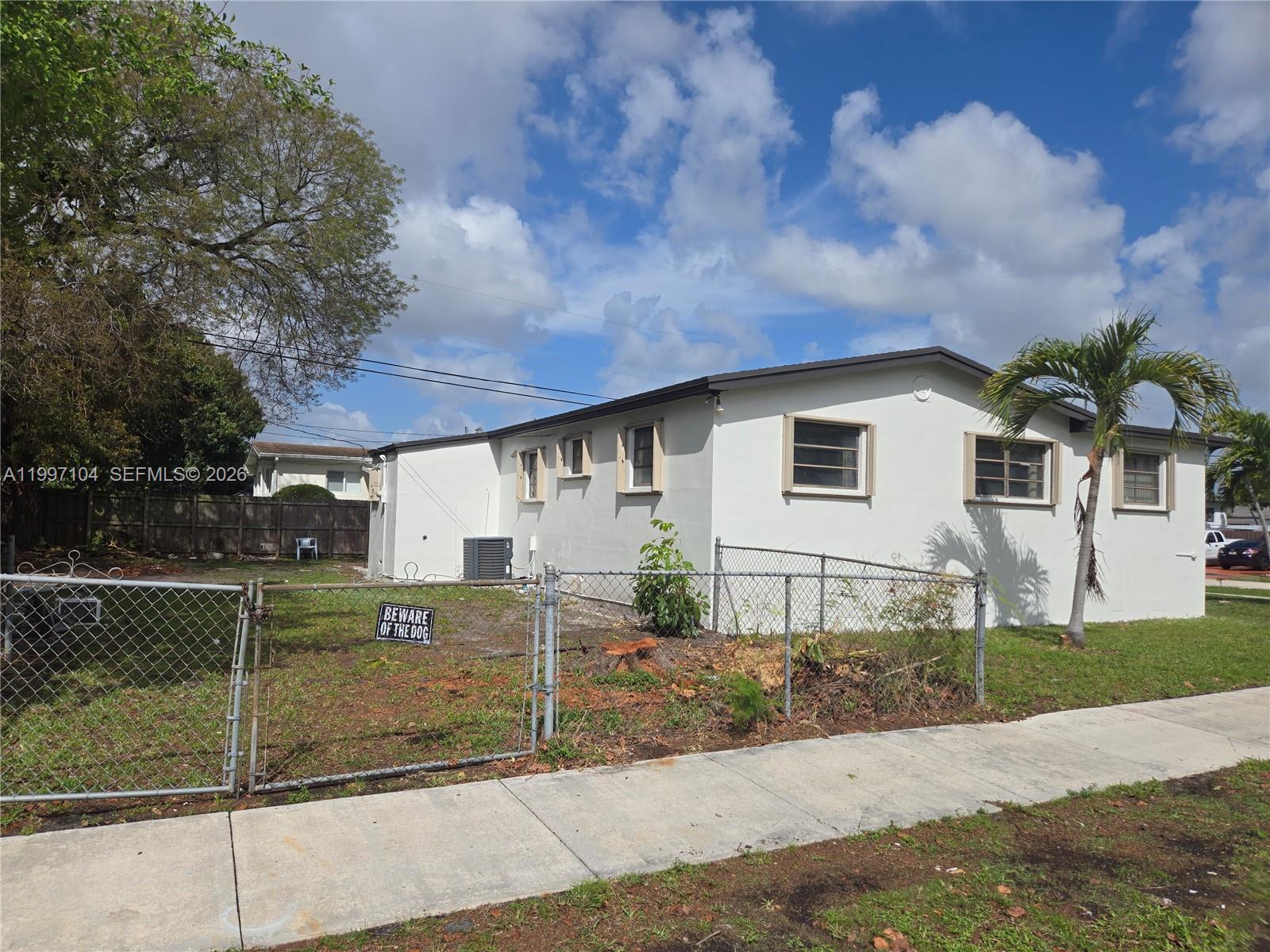 7840 SW 23rd St, Miami FL 33155 photo 2