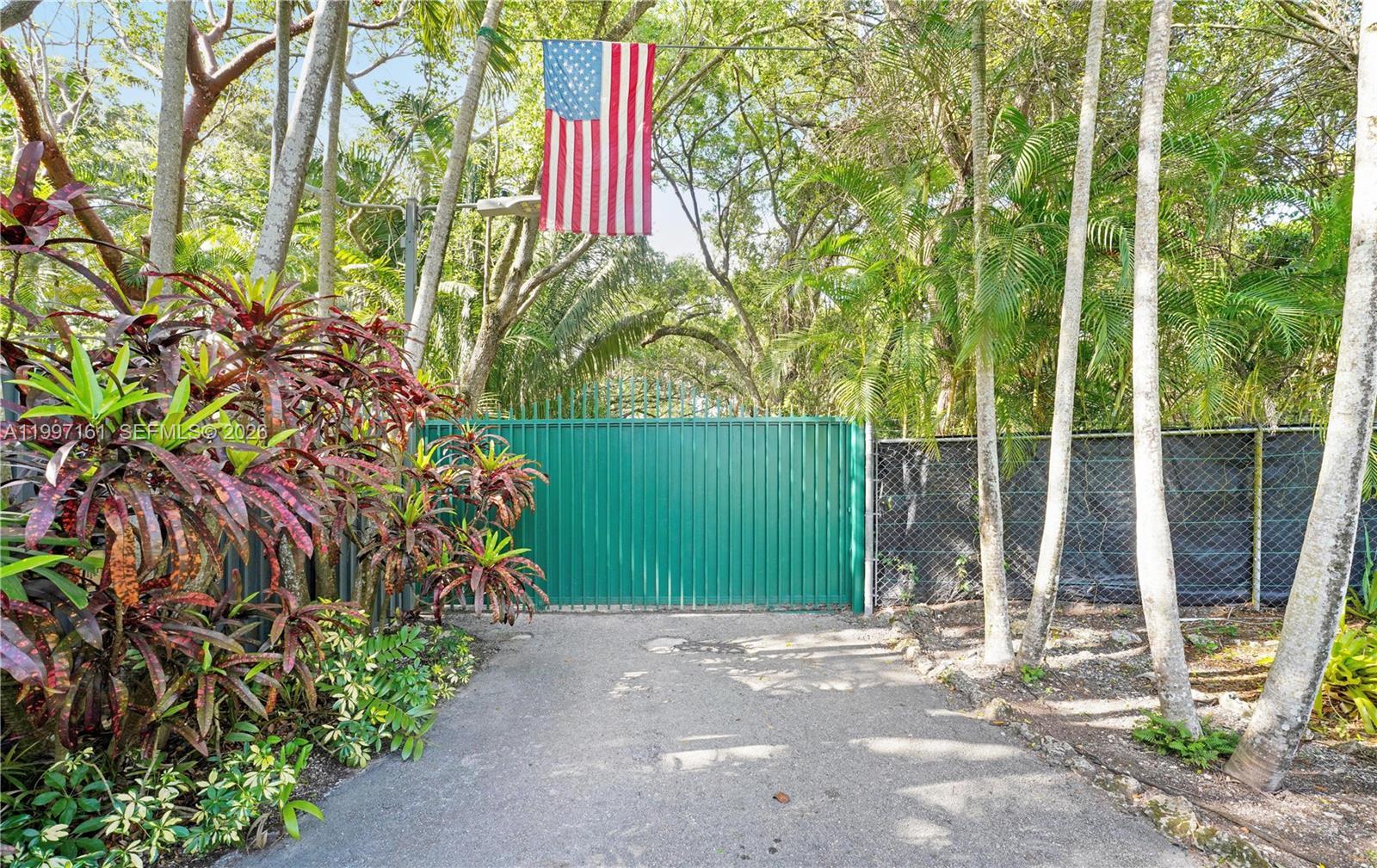 Property at 15425 SW 268th St, Homestead FL 33032