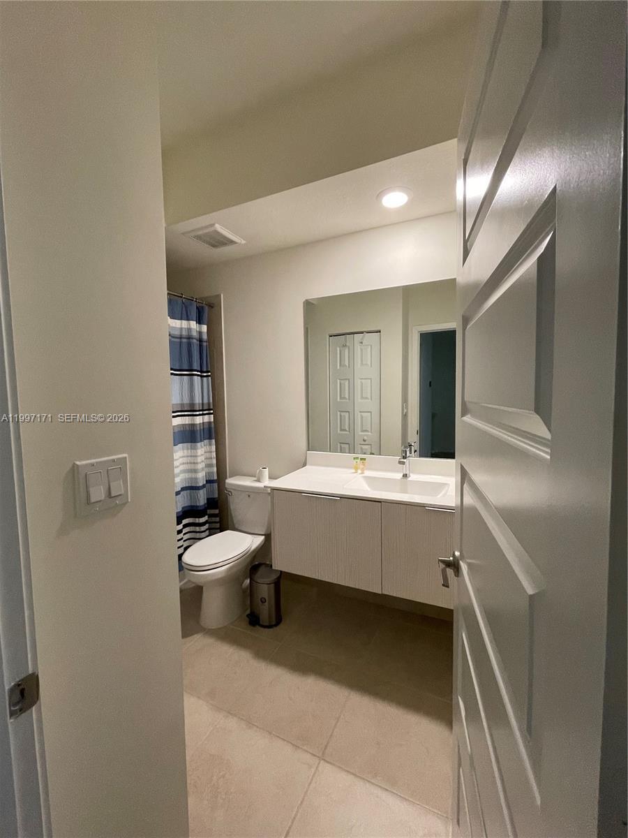 10437 NW 82nd St # 1, Doral FL 33178 photo 5