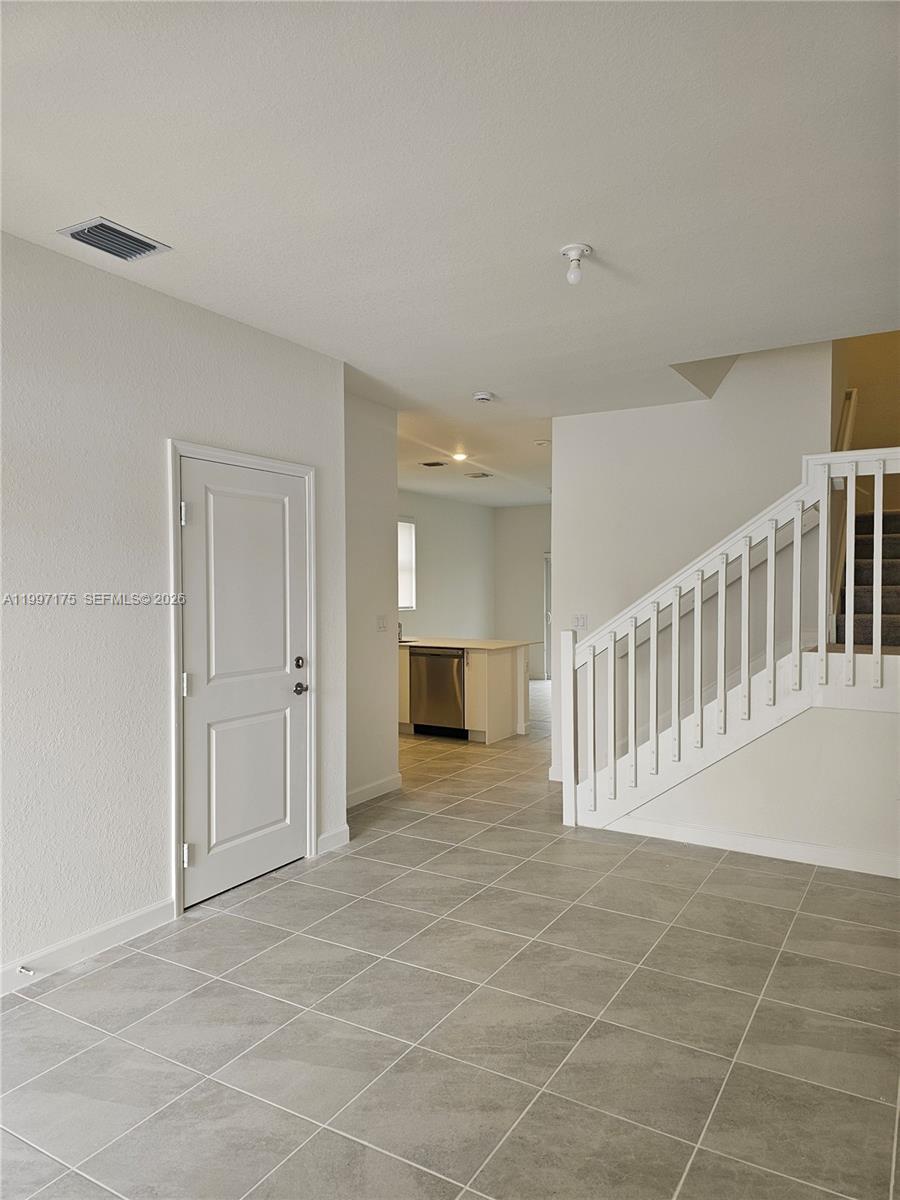 2739 SE 25th Ave, Homestead FL 33035 photo 2