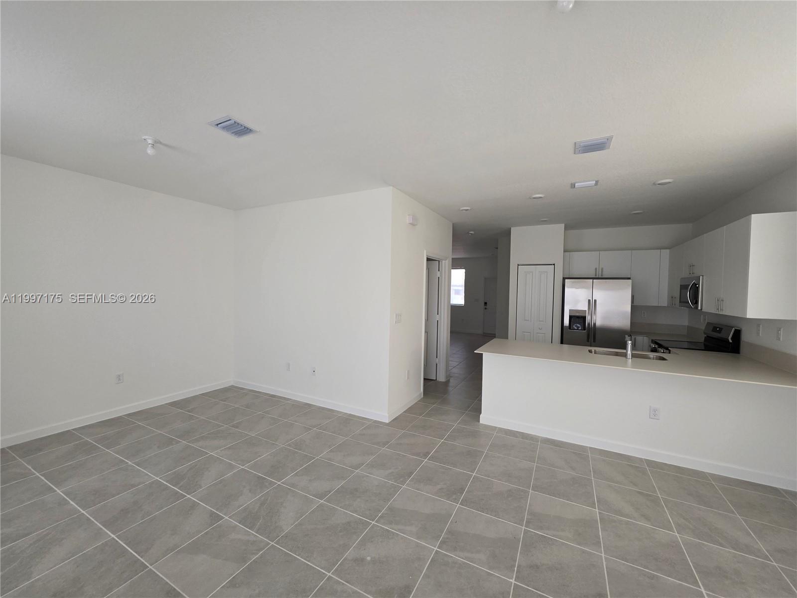 2739 SE 25th Ave, Homestead FL 33035 photo 5