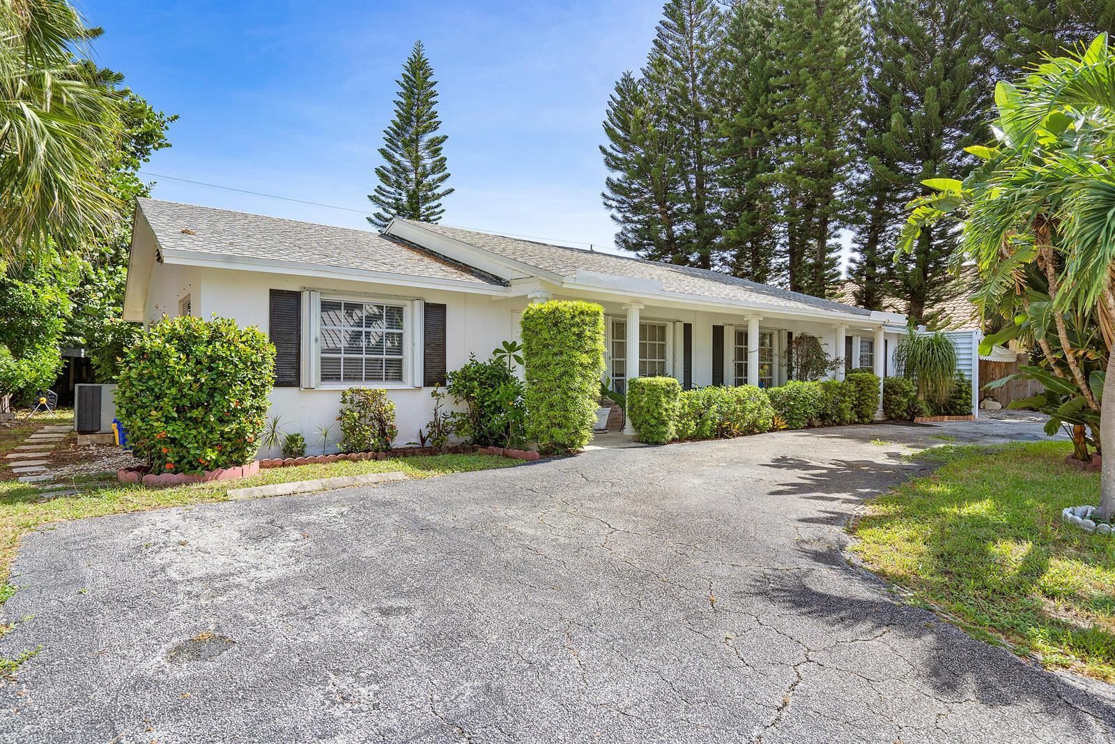 11 Sailfish Lane, Ocean Ridge FL 33435