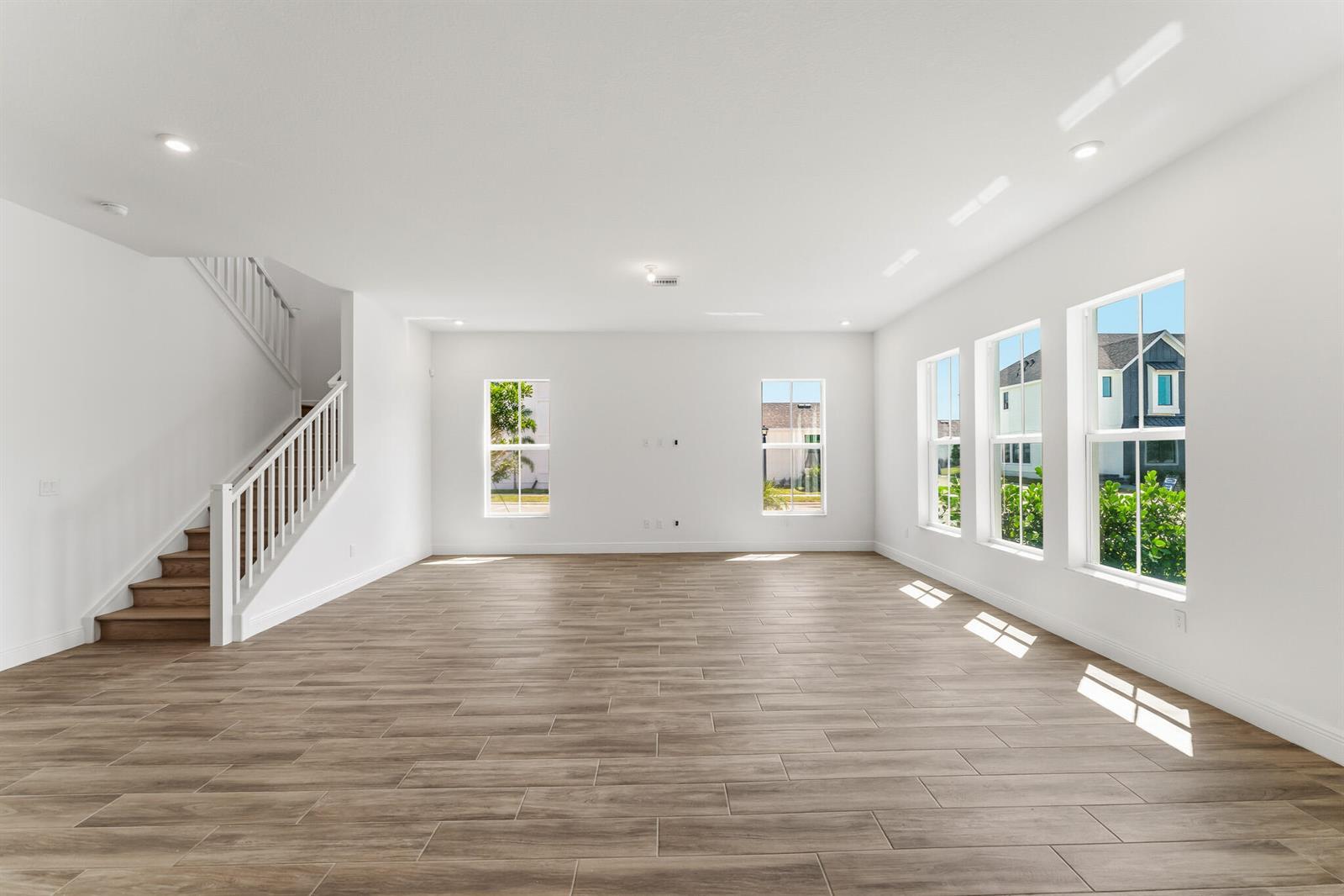 910 SW Newfield Avenue, Palm City FL 34990 photo 4