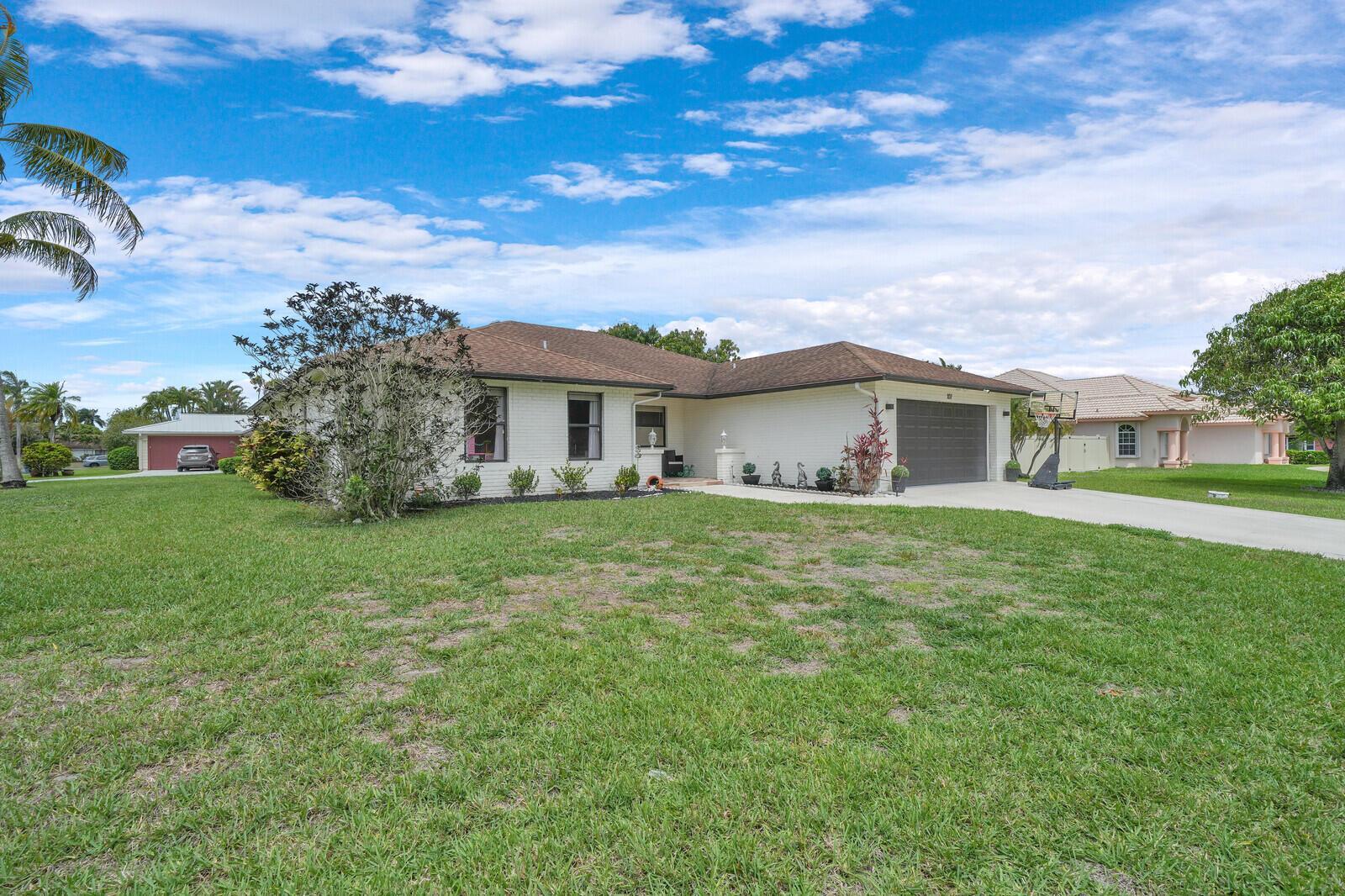 107 Segovia Avenue, Royal Palm Beach FL 33411 photo 2
