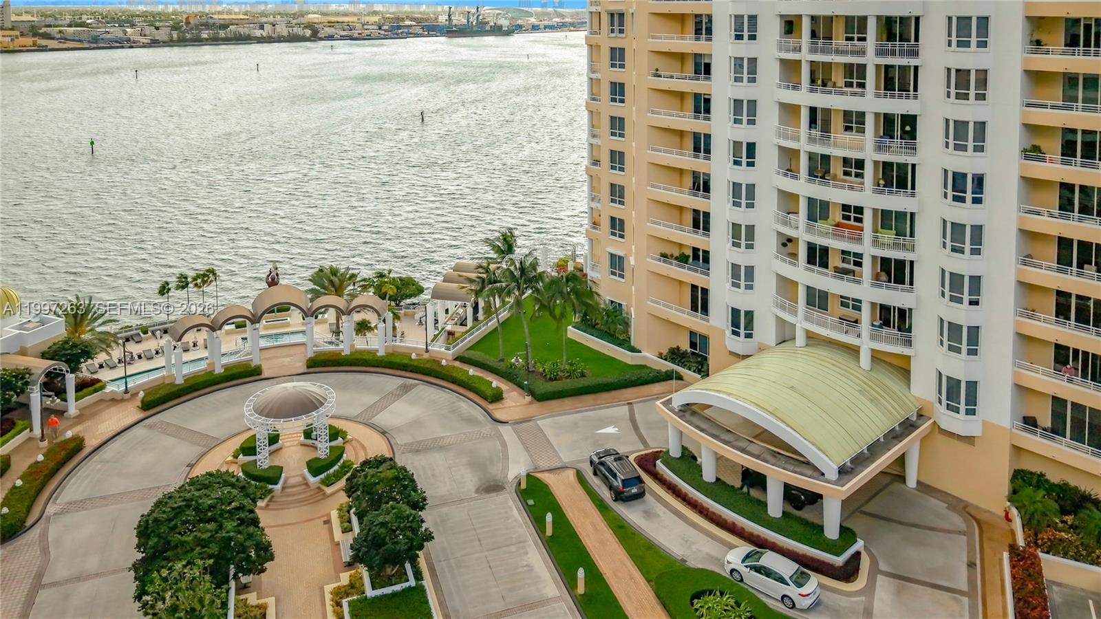 808 Brickell Key Dr # 2002, Miami FL 33131 photo 2