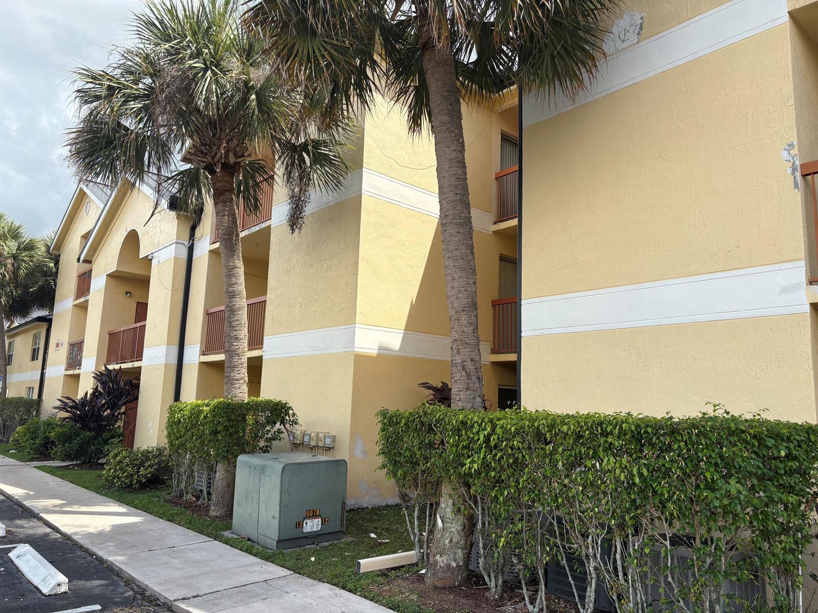 7610 Westwood Drive # 106, Tamarac FL 33321