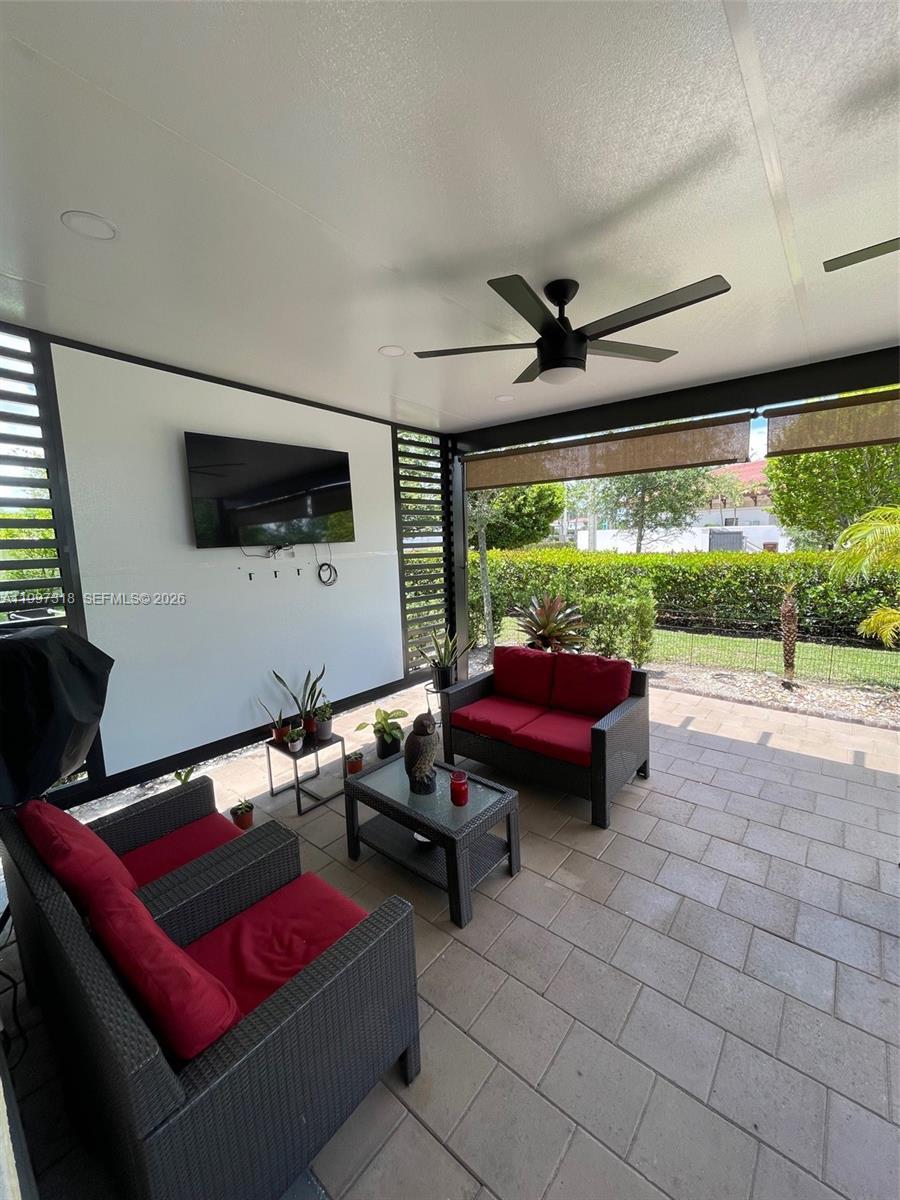 3494 W 103rd Ter, Hialeah FL 33018 photo 5