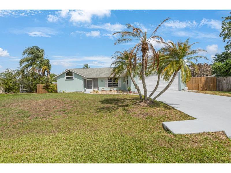 814 Floraland Avenue, Sebastian FL 32958