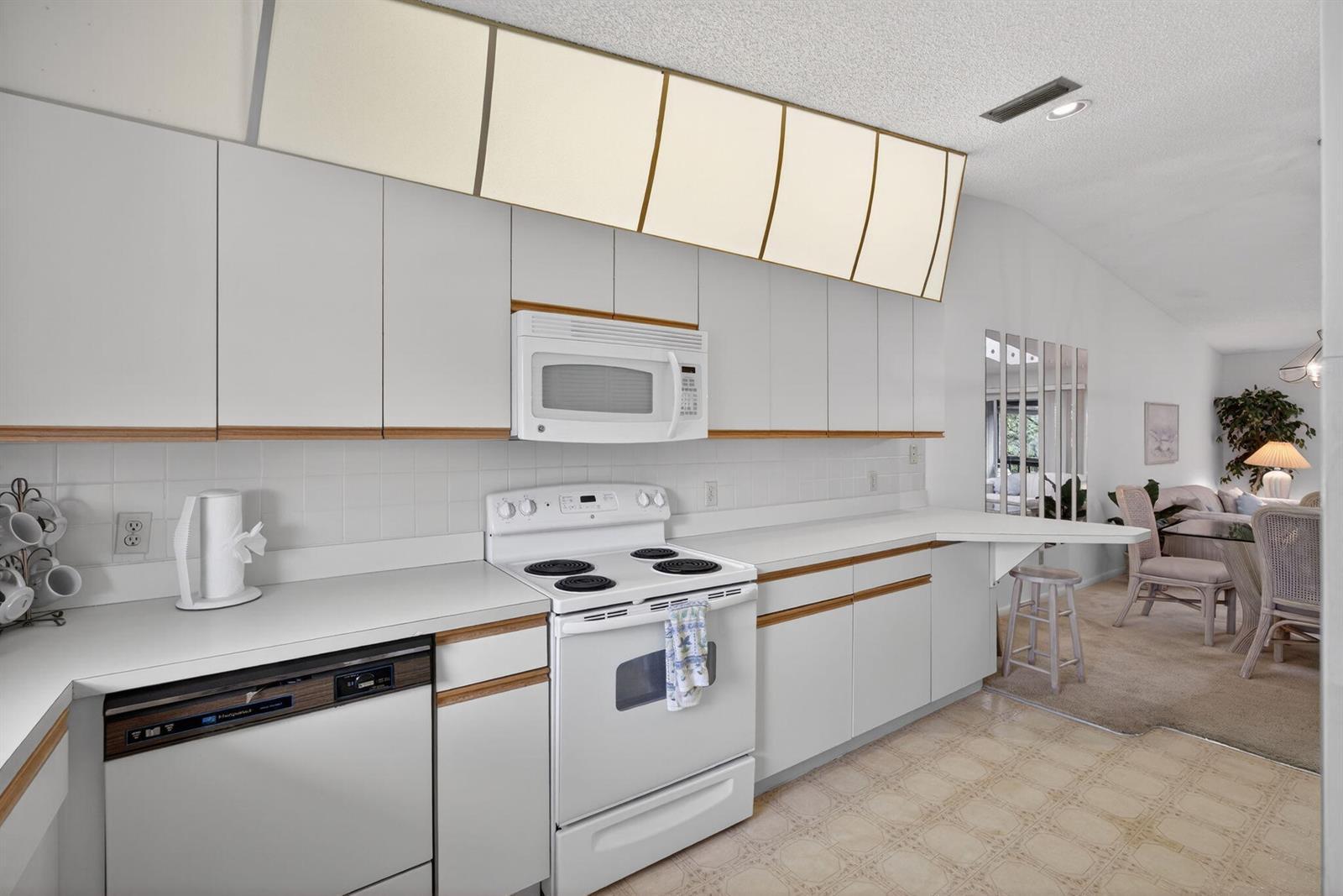 8323 SE Croft Circle # N9, Hobe Sound FL 33455 photo 5