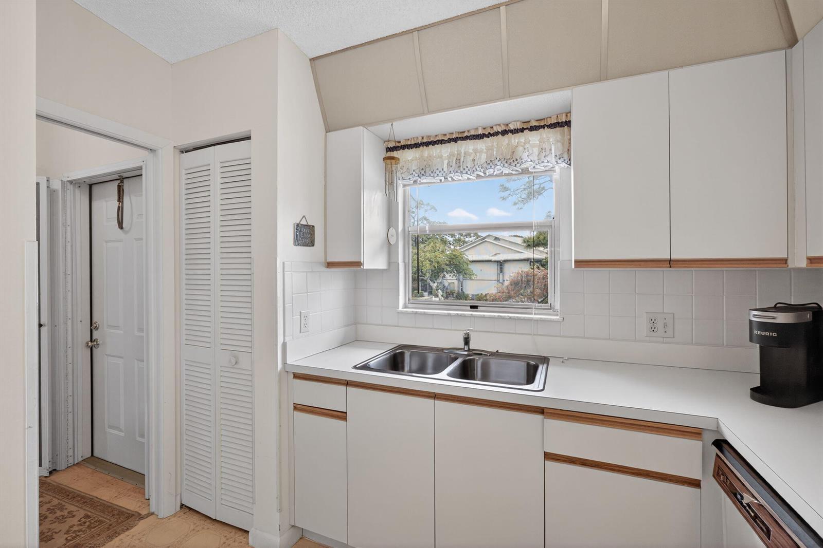 8323 SE Croft Circle # N9, Hobe Sound FL 33455 photo 4