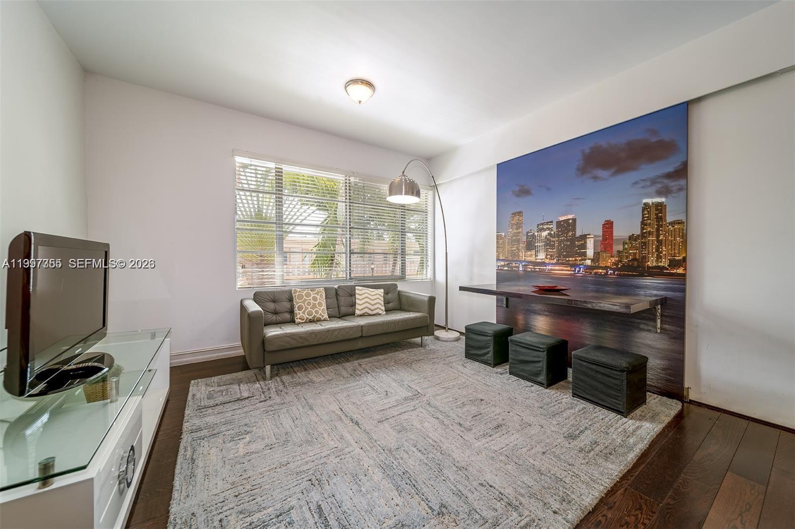 601 11th St # 206, Miami Beach FL 33139 photo 2