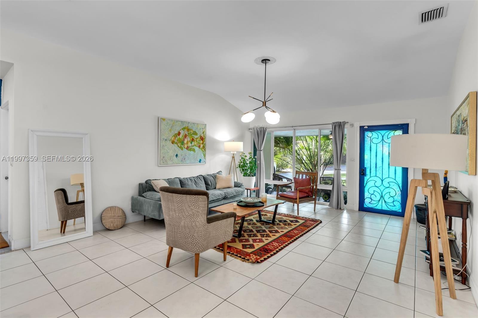 470 NW 88th Ter, El Portal FL 33150 photo 3