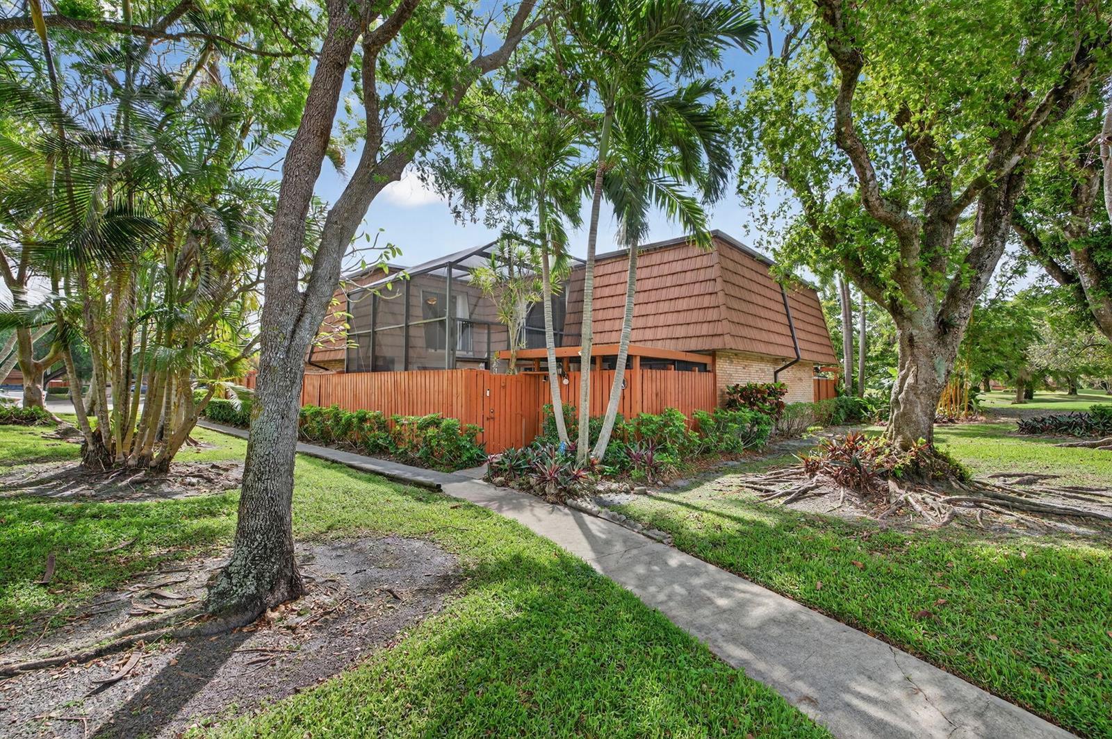 9101 SW 19th Place # A, Davie FL 33324 photo 2