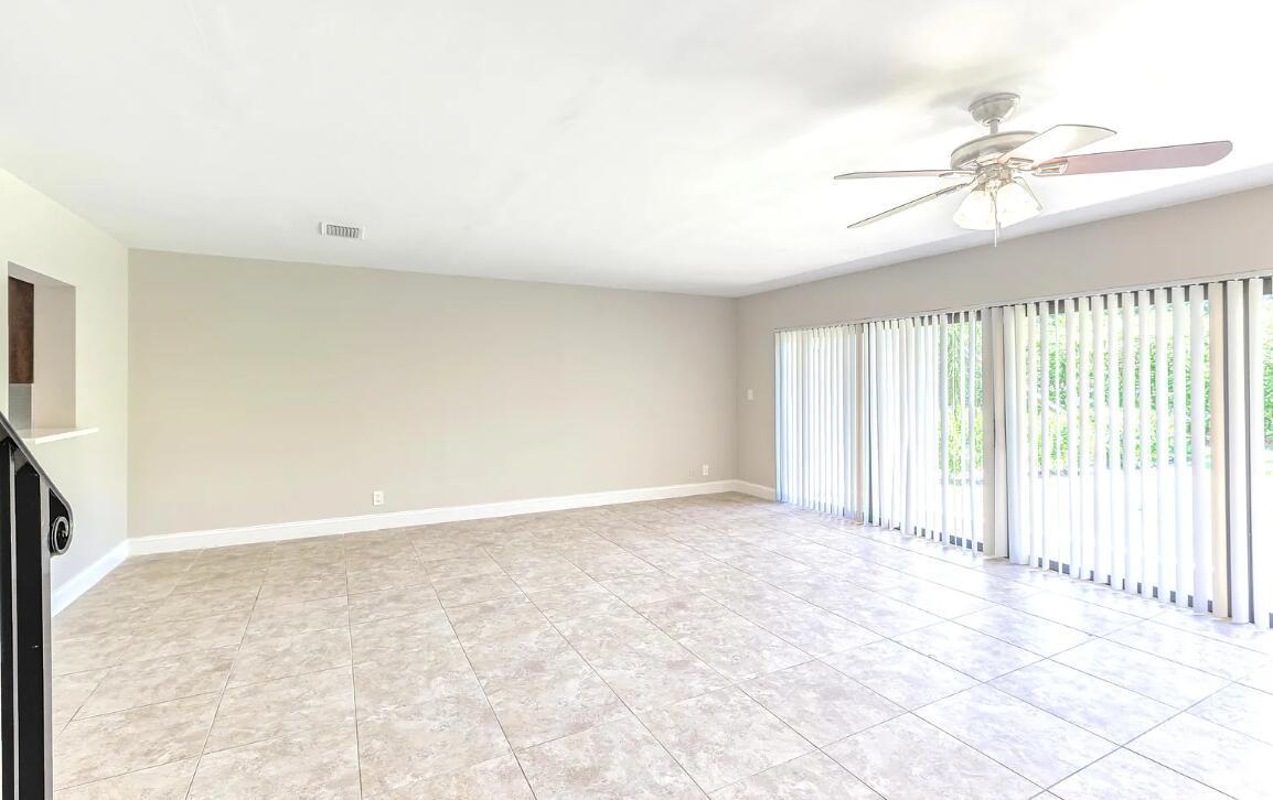 663 Dover Street # 10, Boca Raton FL 33487 photo 4