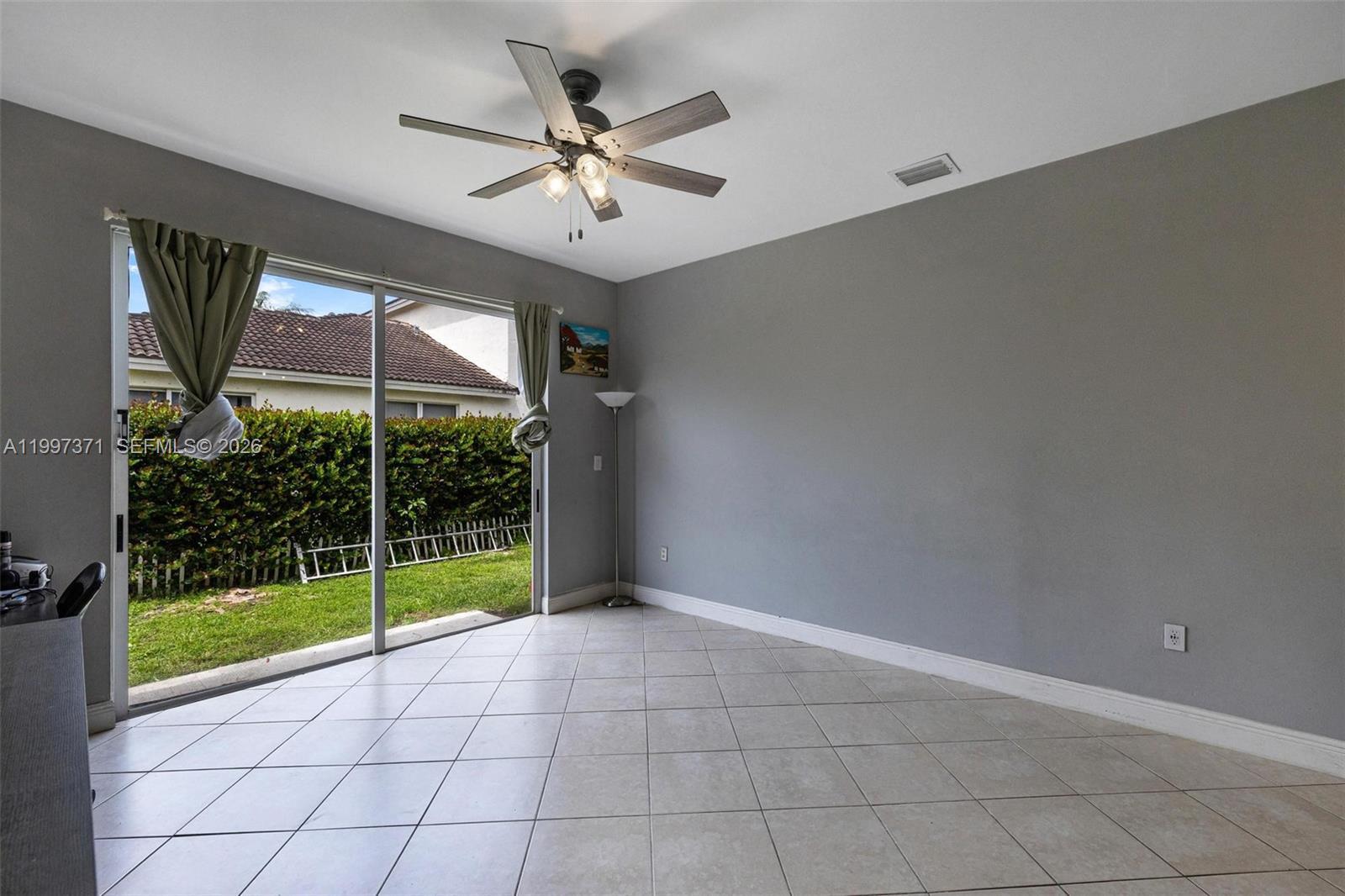 990 NE 42nd Pl, Homestead FL 33033 photo 3
