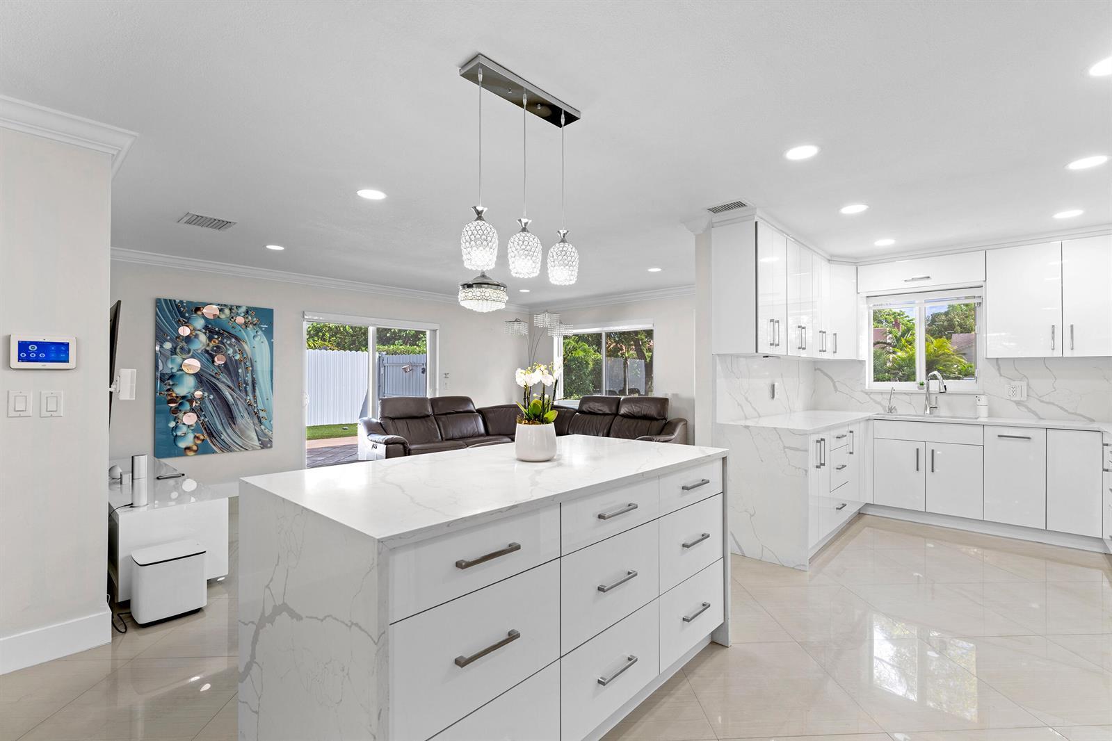 747 Avon Road, West Palm Beach FL 33401 photo 4
