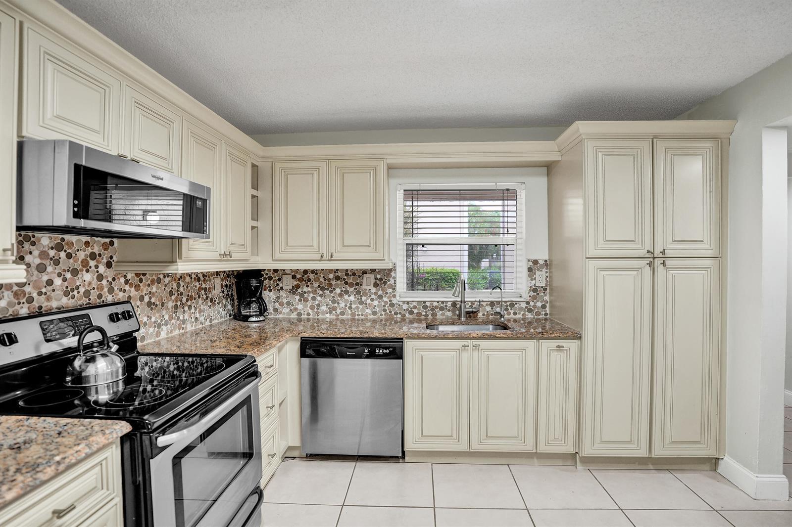 12215 Royal Palm Boulevard # 4q, Coral Springs FL 33065 photo 5