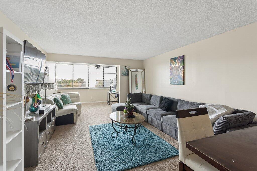 8030 Hampton Boulevard # 404, North Lauderdale FL 33068 photo 3