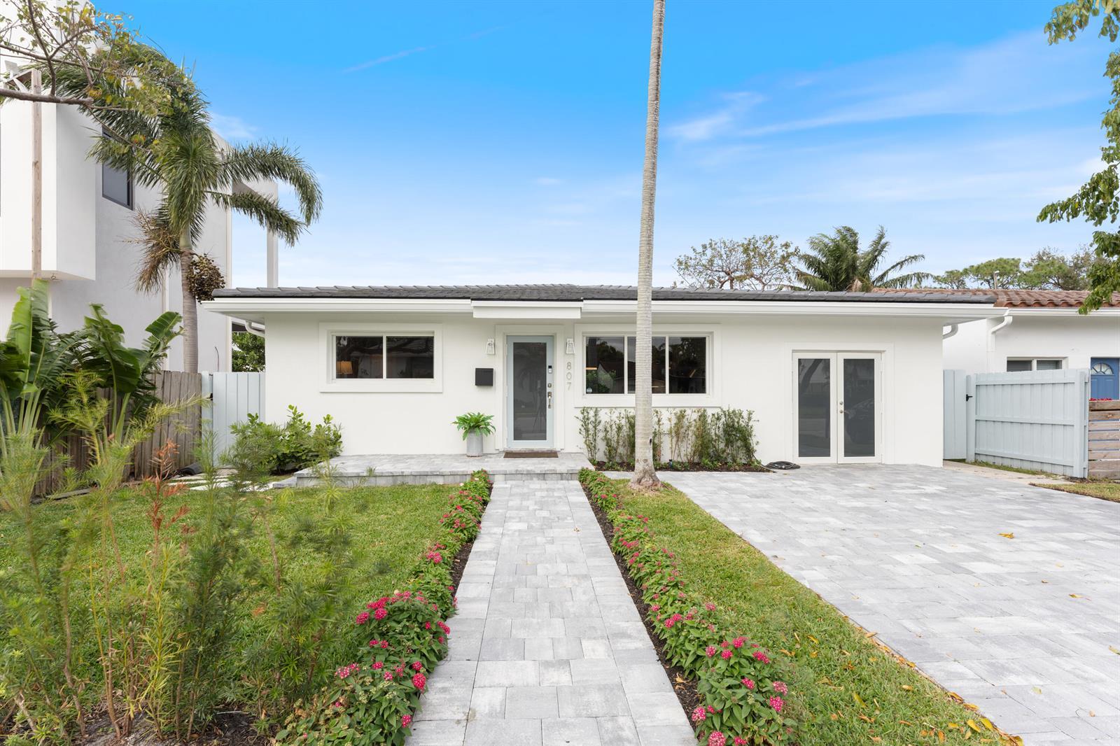 807 SE 11th Court, Fort Lauderdale FL 33316