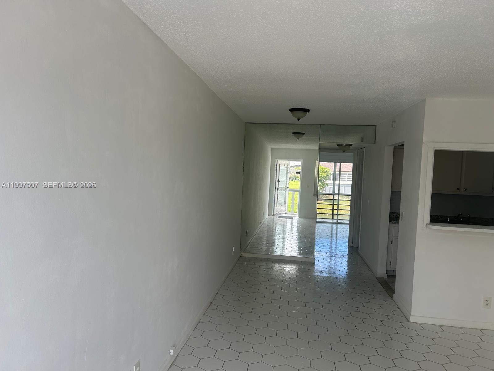 89 Berkshire D # 89, West Palm Beach FL 33417 photo 2