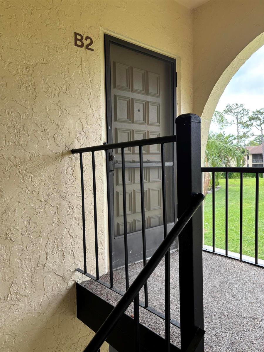 331 Knotty Pine Circle # 2, FL 33463 photo 3