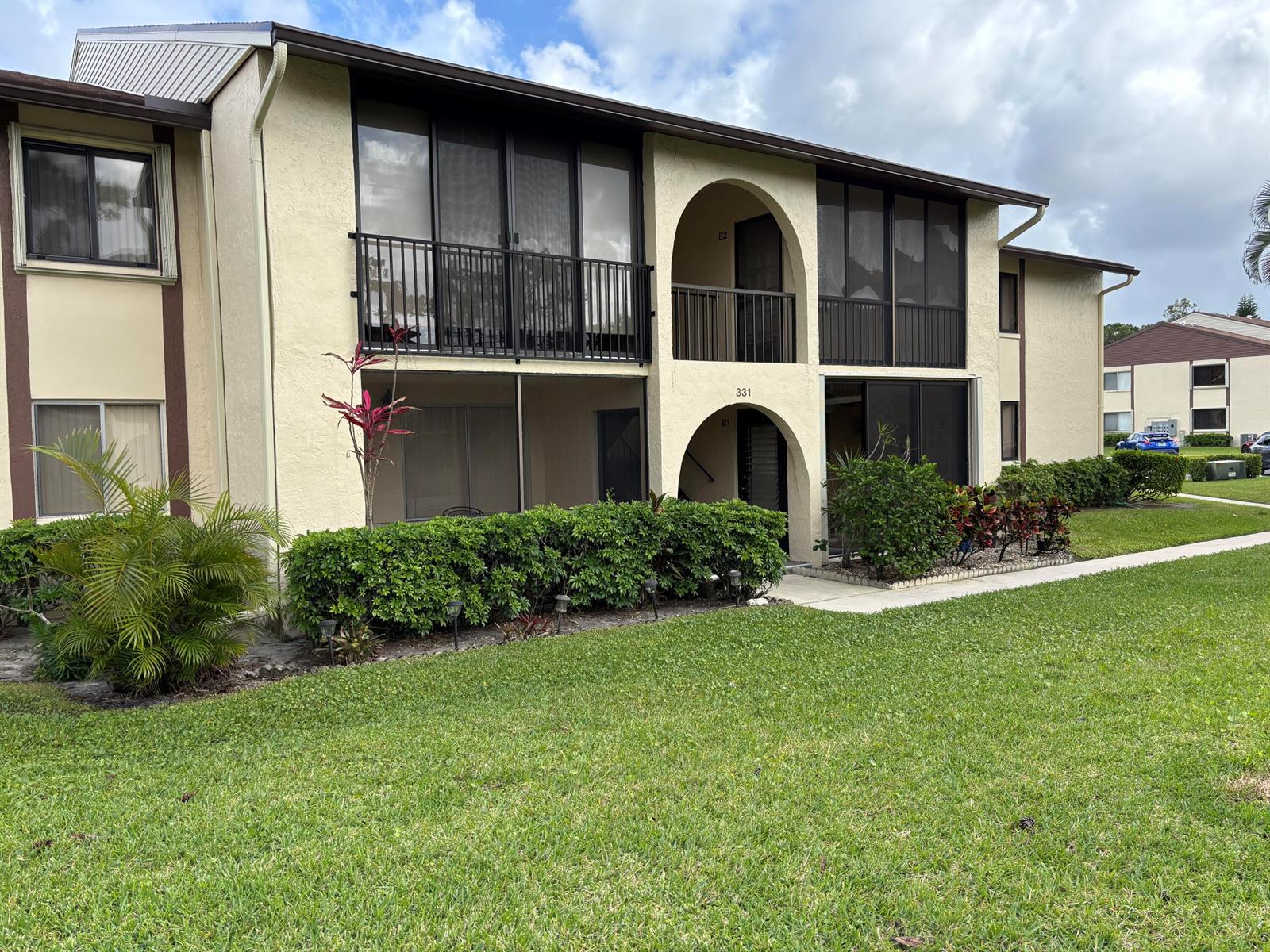 331 Knotty Pine Circle # 2, FL 33463