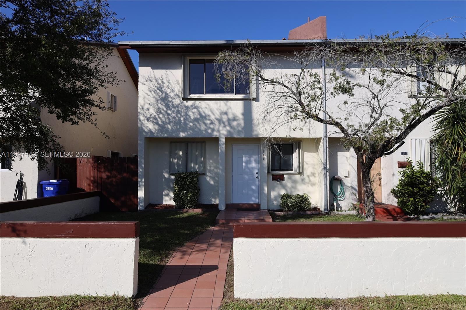 2385 NE 171st St, North Miami Beach FL 33160 photo 2