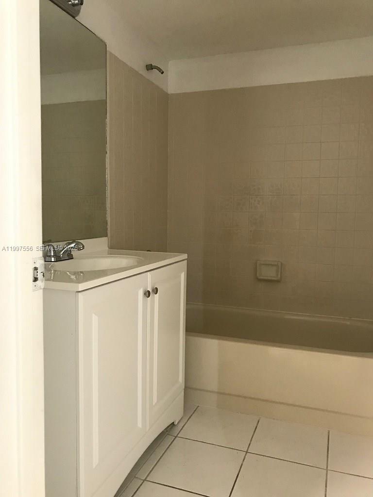 10165 Twin Lakes Dr # F, Coral Springs FL 33071 photo 4
