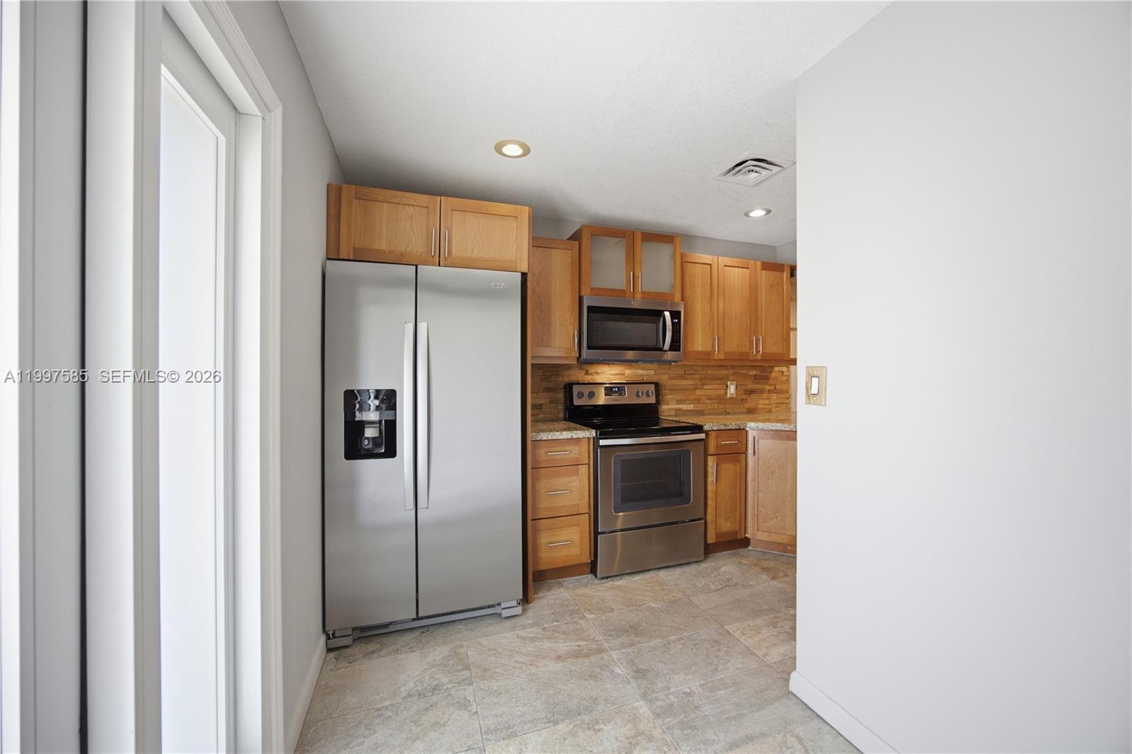690 SE 23rd Ave # 4, Pompano Beach FL 33062 photo 5